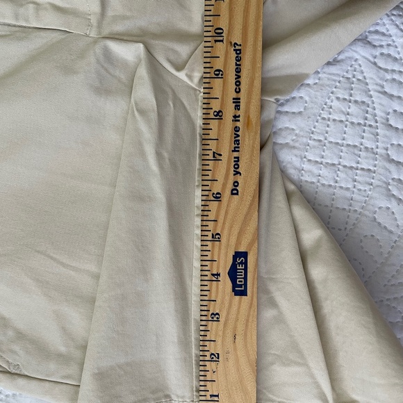 Khakis by Gap Boyfriend  Roll Up Shorts - Picture 6 of 12